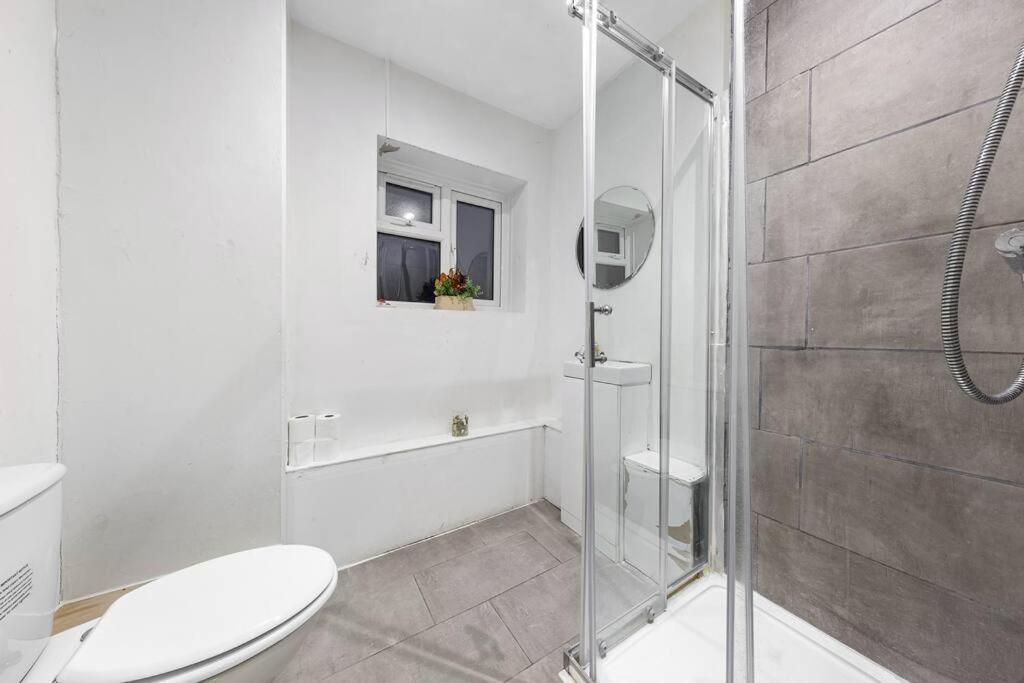 Holiday Home Near Kings Cross Sleep 12 Sp7 Londres Exterior foto