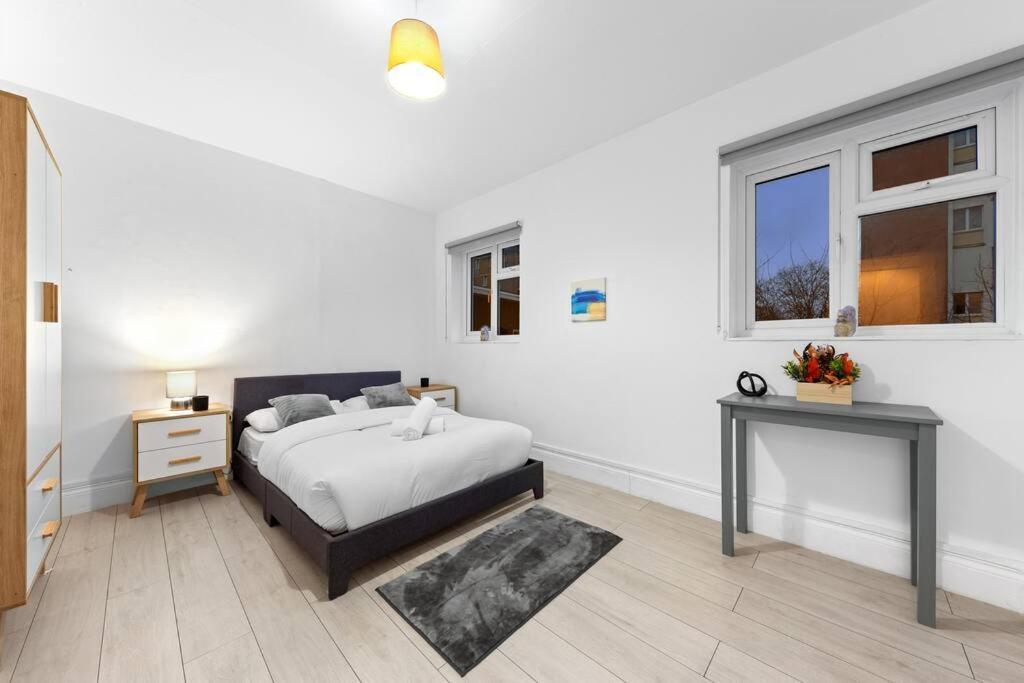Holiday Home Near Kings Cross Sleep 12 Sp7 Londres Exterior foto