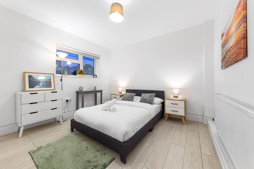 Holiday Home Near Kings Cross Sleep 12 Sp7 Londres Exterior foto